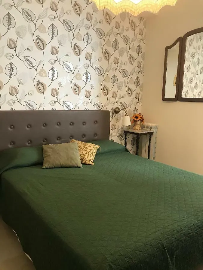 Aquila House Bed and Breakfast Catania Bed & Breakfast